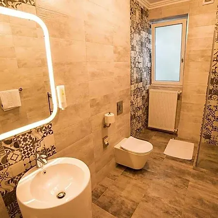 Complex Living Ξενοδοχείο με διαμερίσματα 4*