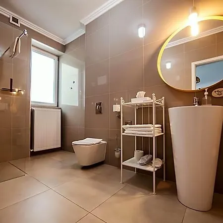 Complex Living 4*