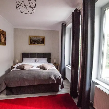 Ξενοδοχείο με διαμερίσματα Complex Living 4*